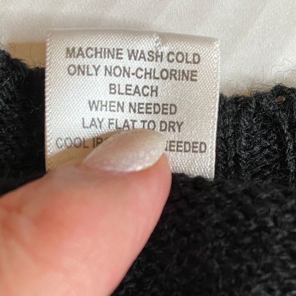 Extra Touch Womens Vtg. Black Acrylic Sweater Size 3X Dark Academia Goth Witchy - Picture 5 of 10